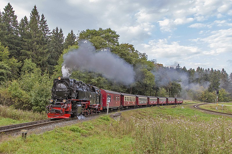 File:99 7241-5, Germany, Saxony-Anhalt, Drei Annen Hohne Railway station (Trainpix 177304).jpg