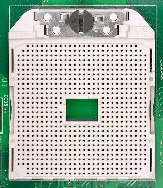 File:AMD FS1 CPU Socket-top closed PNr°0809.jpg