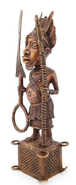 File:African sculpture (32338223740).jpg