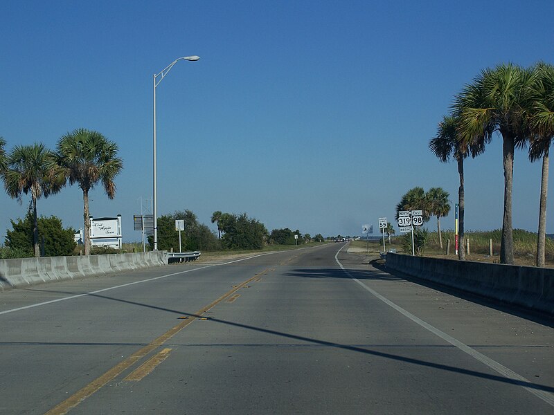 File:Apalachicola FL Gorrie Bridge US 98 US 319 east03.jpg