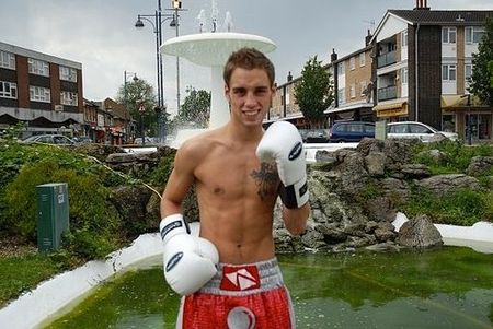 Ashley Sexton In Home Town Cheshunt (Cheshunt Pond) After English Flyweight Title Win 2013-08-22 16-19.jpg