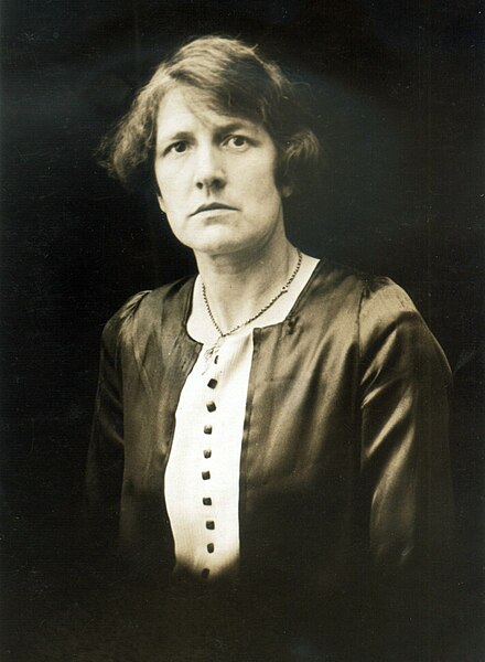 File:Aunt Emma (5194978584).jpg