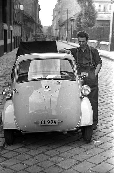 File:BMW Isetta, 1956 Budapest - Fortepan 103920.jpg