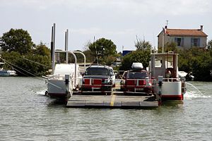 Bac du sauvage Transport de véhicules.jpg