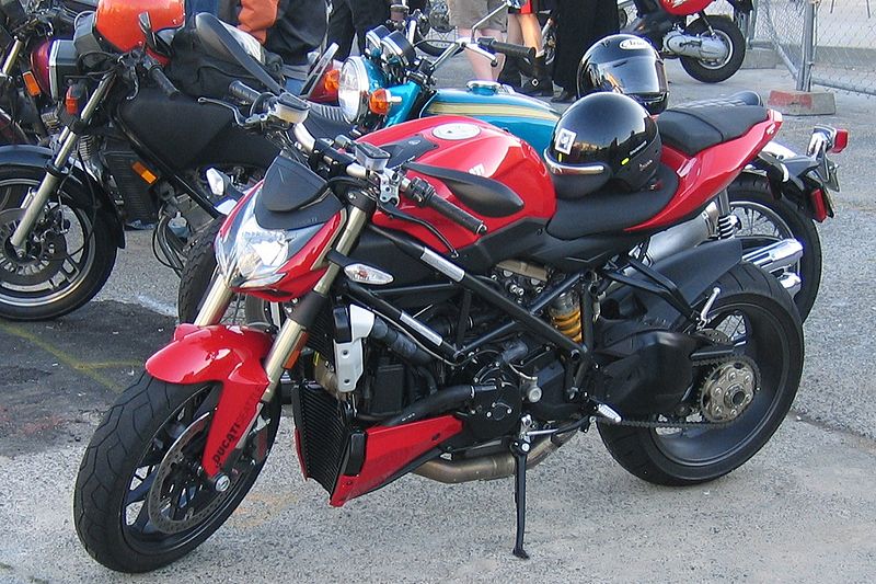 File:Backfire Motorcycle Night, Ballard, Wa, 19 Aug 2009 -4.jpg