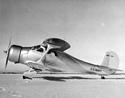 Beechcraft model 17 exemplo de biplano com escalonamento descendente.