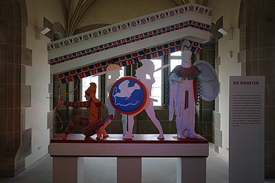 Bemalte Gipsabgüsse der Ägineten im Museum der Uni Tübingen (MUT) im Tübinger Schloss.JPG