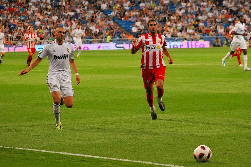 File:Benzema & Pellerano.jpg