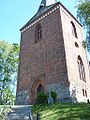Kirchturm vom Eingang des Kirchhofes
