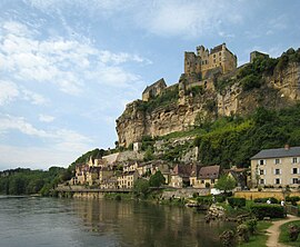 Beynac and its château by the Dordogne River