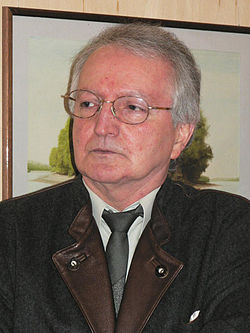 Bogdán István egy kiállítása megnyitóján (2006)