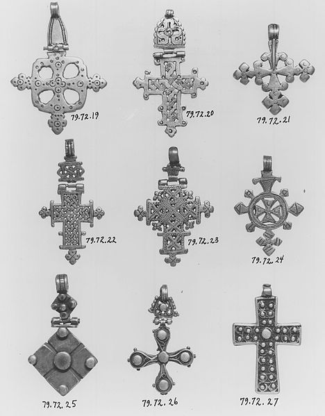 File:Brooklyn Museum 79.72.22 Pendant Cross (2).jpg