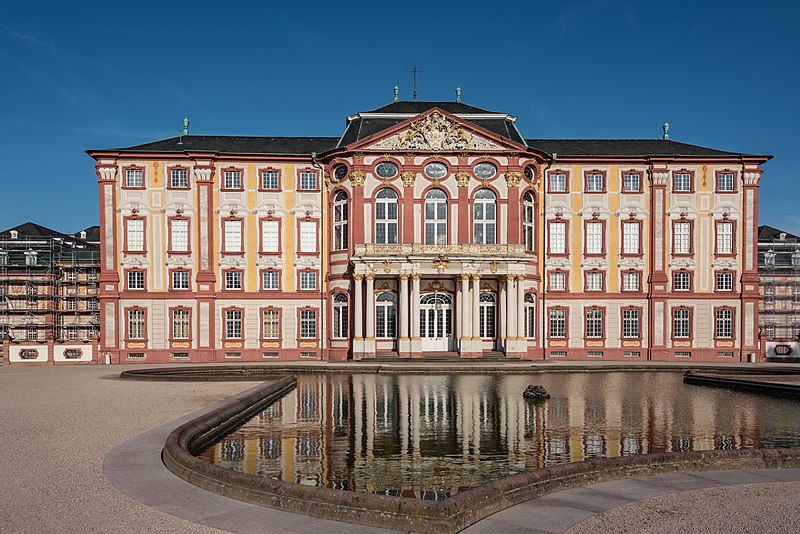 File:Bruchsal, Schloss, Corps de Logis, Ansicht von Westen 20170531 021.jpg