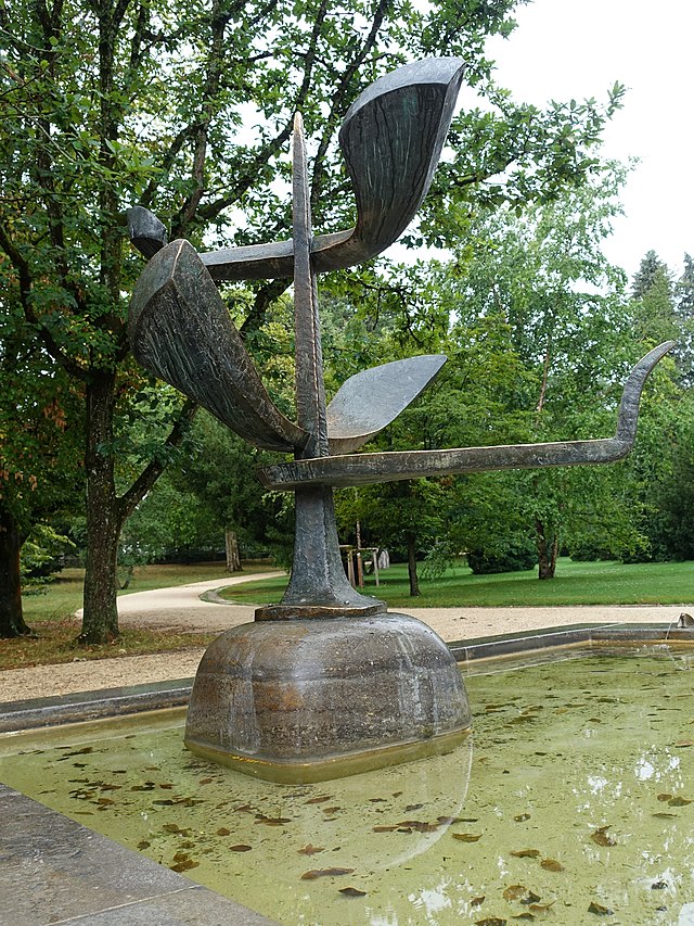 Brunnenplastik (1962) im Kannenfeldpark Basel von Vera Scholz von Reitzenstein (1924–2018)