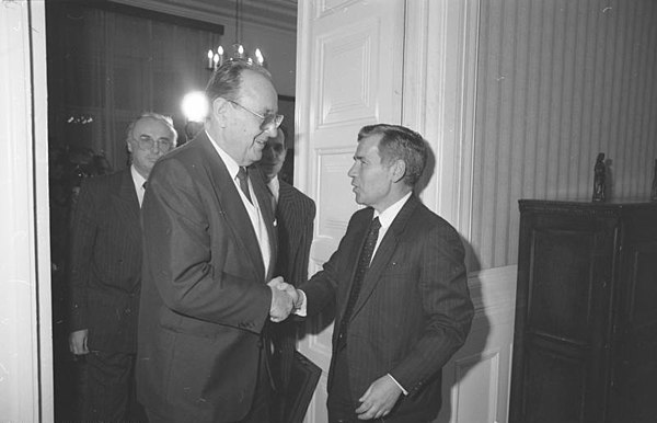 Gyula Horn with German Foreign Minister Hans-Dietrich Genscher in 1989