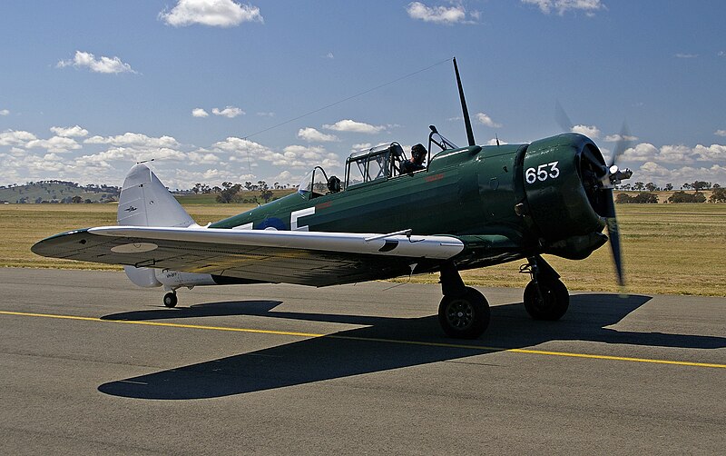 File:CAC CA-16 Wirraway A20-653 (VH-BFF).jpg