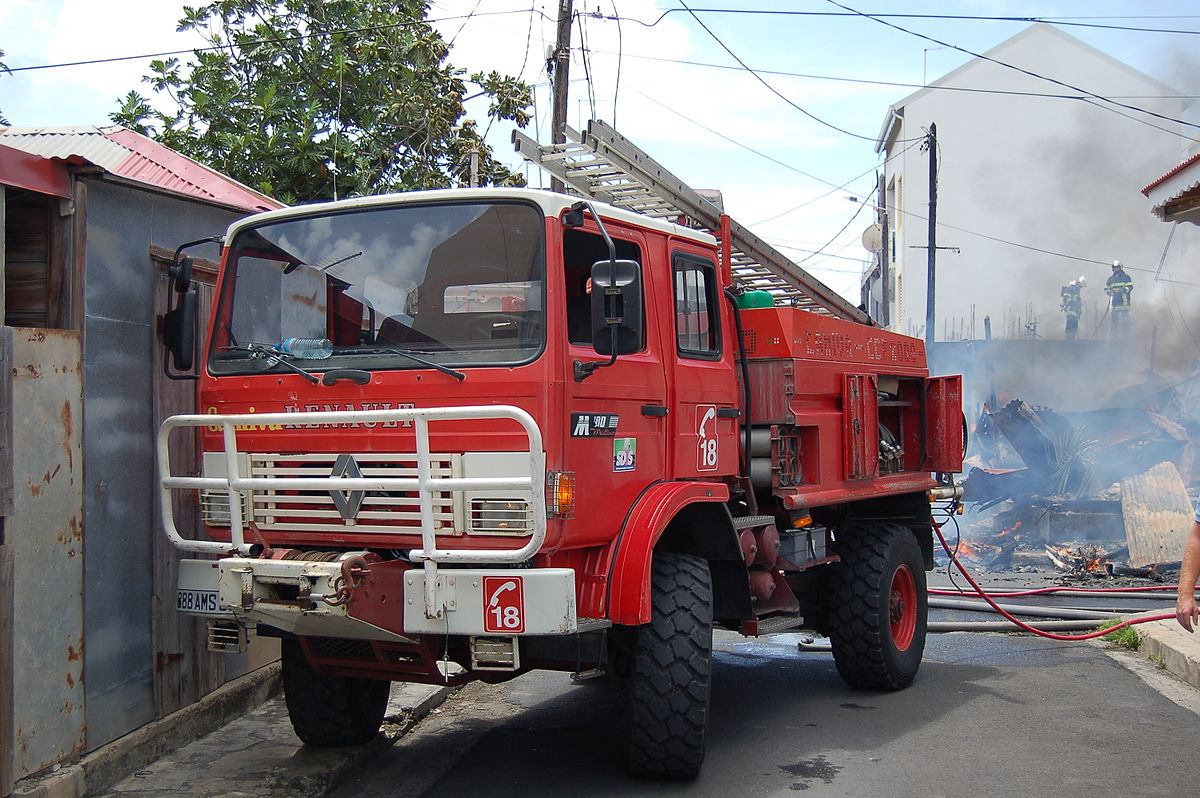 Fichier Camion Pompier Guadeloupe Jpg Wikipedia