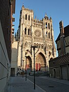 Amiens: Géographie, Urbanisme, Toponymie