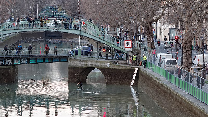 File:Chômage du canal Saint-Martin 2016-01-06 52.jpg