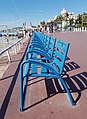 Chaise Bleue de Wilmotte sur la promenade des Anglais à Nice.