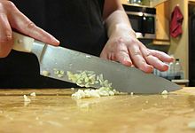 Chopping garlic-01.jpg