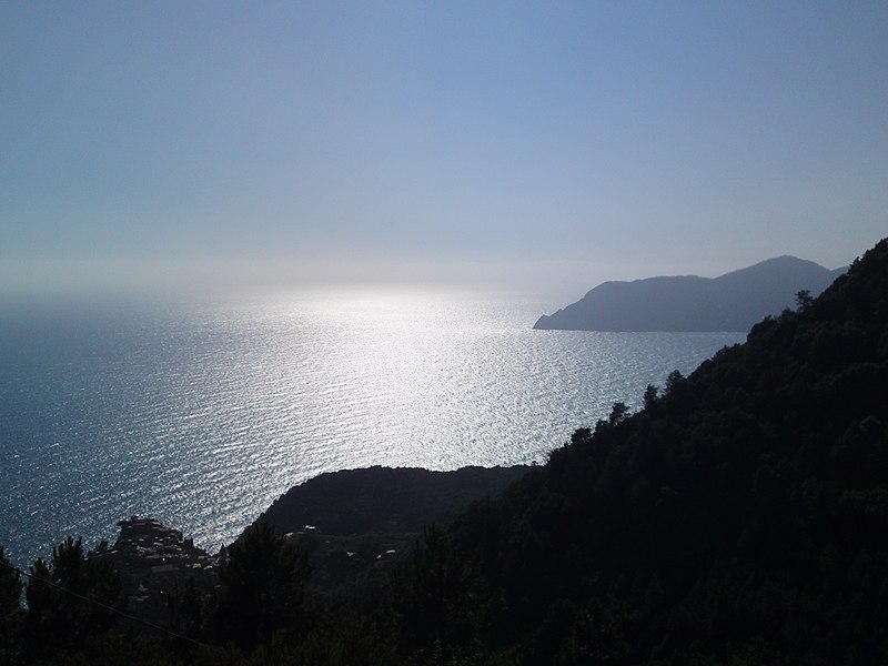 File:Cinque Terre - panoramio.jpg