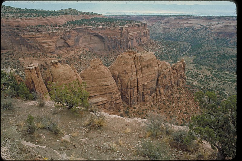 File:Colorado National Monument, Colorado (2b613b53-39b1-4fc3-b417-2c0f335c9c95).jpg