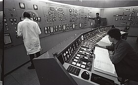 Control room - Lucens reactor - 1968 - L17-0251-0105.jpg