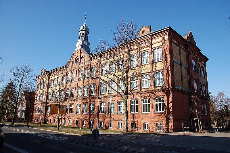 File:Cuxhaven 2010-Amandus-Abendroth-Gymnasium-by-RaBoe-50.jpg