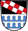 Gemeinde Niederbergkirchen Geteilt; oben in Schwarz ein von Silber und Rot geschachter Schrägbalken, unten in zwei Reihen Wolkenfeh von Silber und Blau.