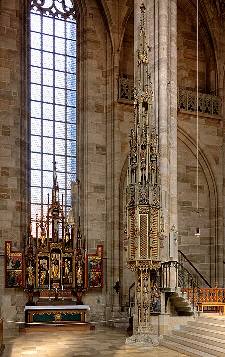 Das Sakramentshaus im Münster St.Georg, Dinkelsbühl. 02