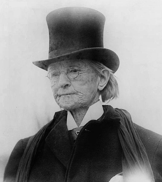 File:Dr Mary Edwards Walker man's top coat and hat c 1911.jpg