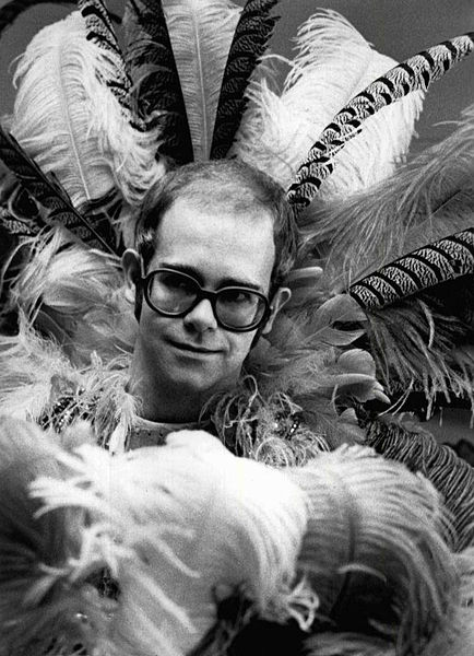 File:Elton john rock music awards 1975.JPG