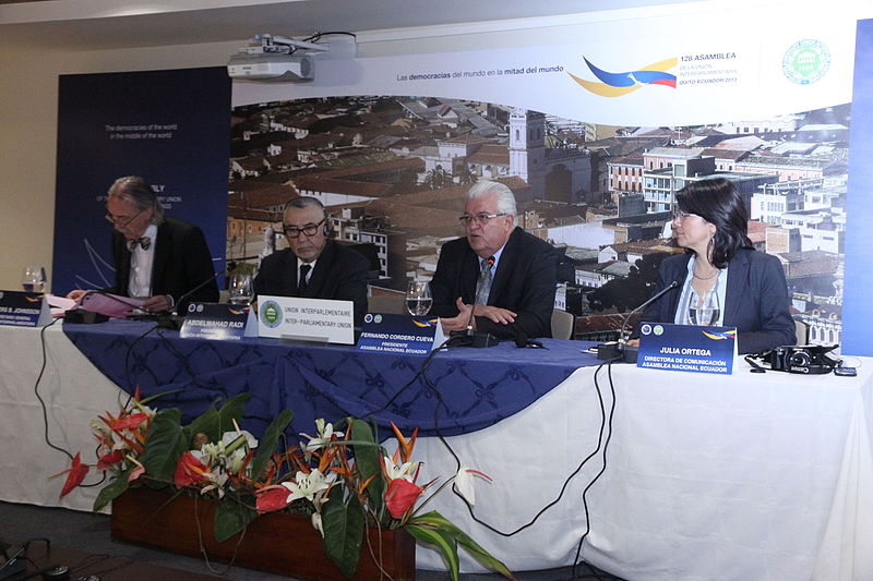 File:En la rueda de prensa, al finalizar la 128 Asamblea de la Unión Interparlamentaria, efectuada en Ecuador, su Presidente Abdelwahad Radi, el Presidente del GRULAC, Fernando Cordero y el Secretario de (8595296107).jpg