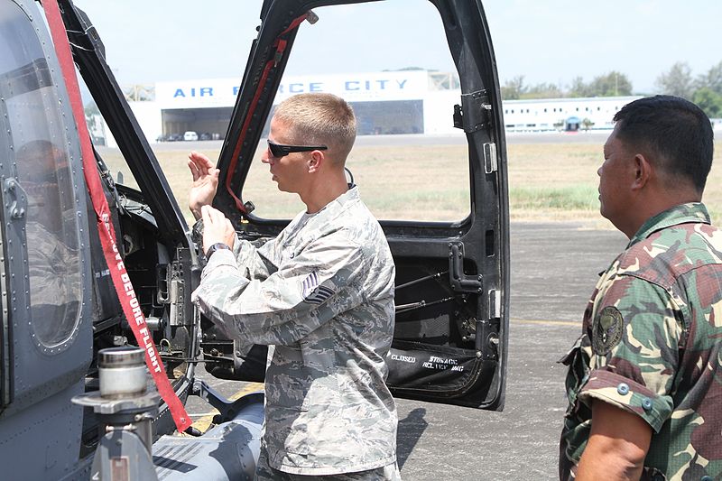 File:Fire protection teams kick off Balikatan 2012 120416-M-FF989-004.jpg