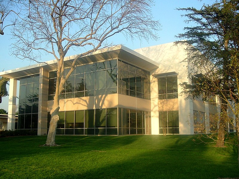 File:Fontana Development Services Office - panoramio.jpg