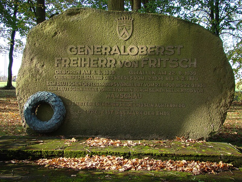 Werner von Fritsch 800px-Fritschdenkmal