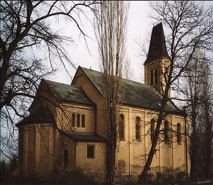 File:Gethsemane kirche leipzig Lößnig.jpg