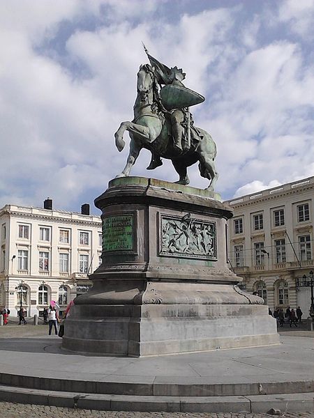 File:Godfrey of Bouillon statue in Brussels 02.jpg