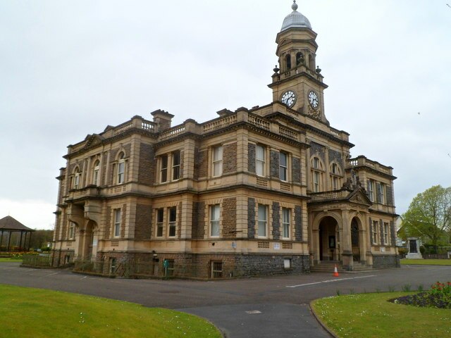Image: Grade II listed Llanelli Town Hall (geograph 3054862)