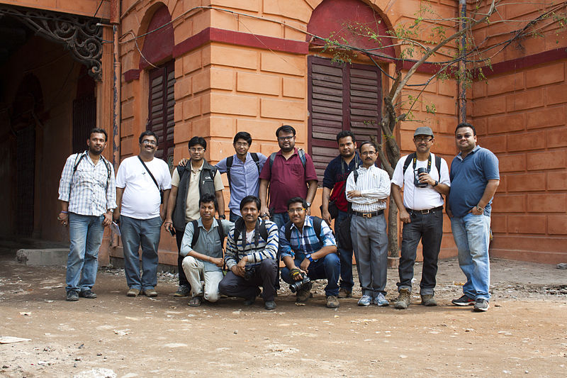 File:Group Photo of Participants - Wikipedia Takes Kolkata 3.jpg