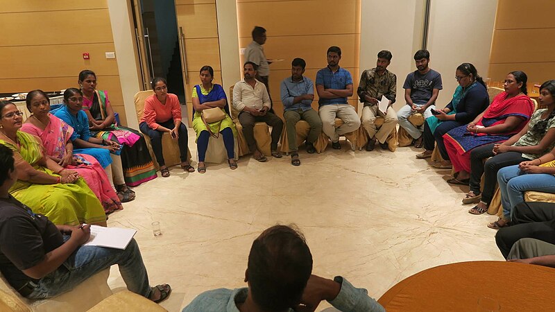 File:Group discussion at Tamil Wikisource Workshop 2019.jpg