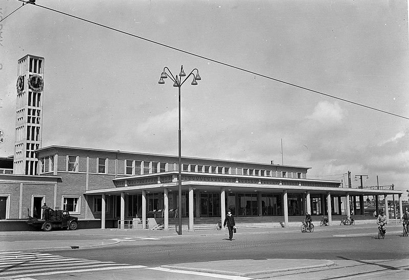 File:HUA-166819-Gezicht op het nieuwe N.S.-station Leiden te Leiden.jpg