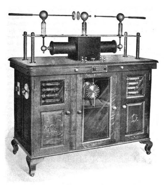 File:Hercules Tesla-Thomson electrotherapy unit 1907.jpg