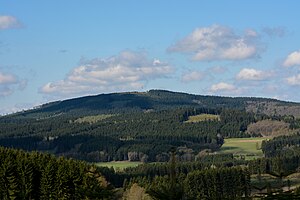 View from Brachthausen west-southwest to the Hohe Wald