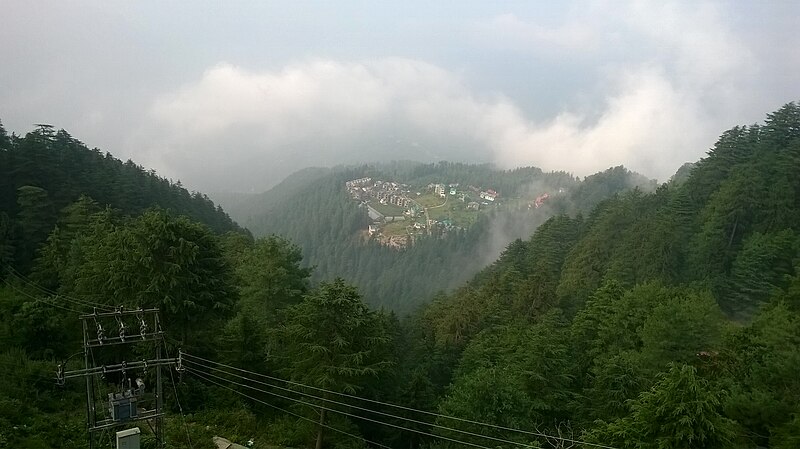 File:Houses on a hillside in Shimla.jpg
