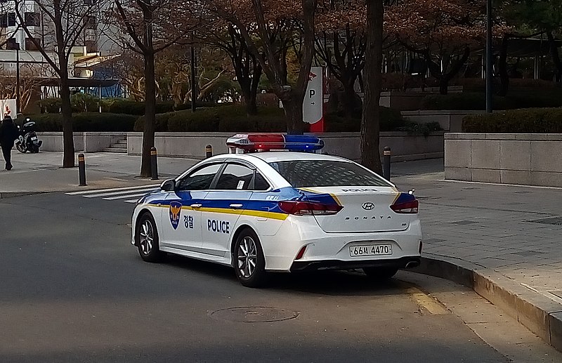 File:Hyundai Sonata, KNPA in Seoul, 2018.jpg