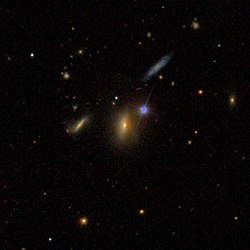 IC3213 - SDSS DR14.jpg