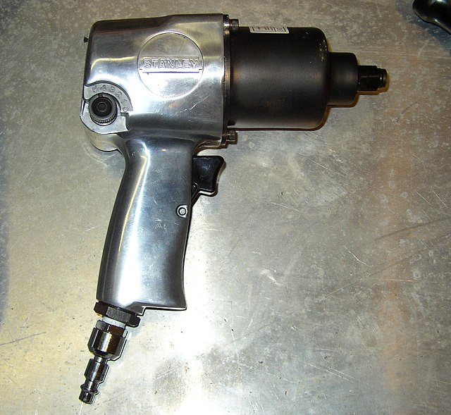 Impact wrench Wikipedia