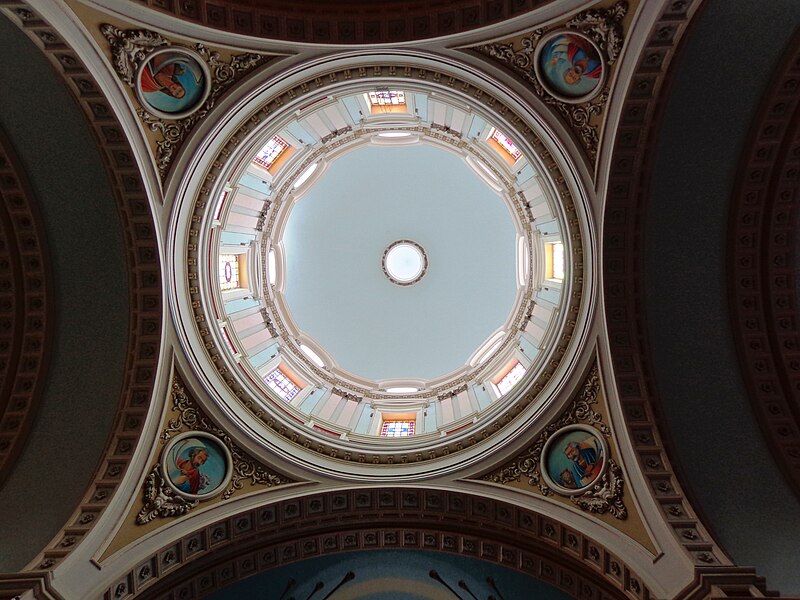 File:Interno Cupola Basilica.jpg